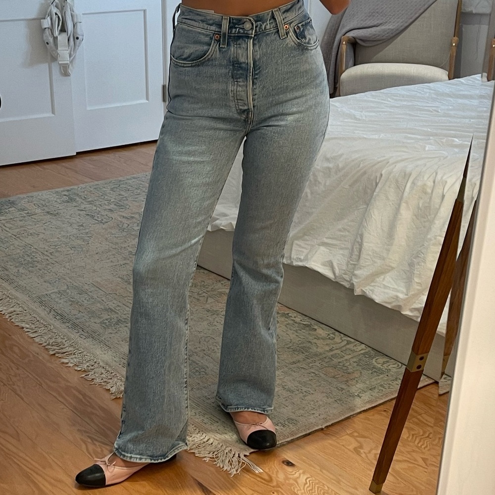 Levi rib cage flare jeans